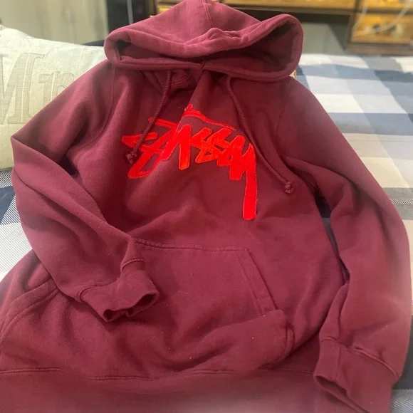 Stussy size small no stains no holes